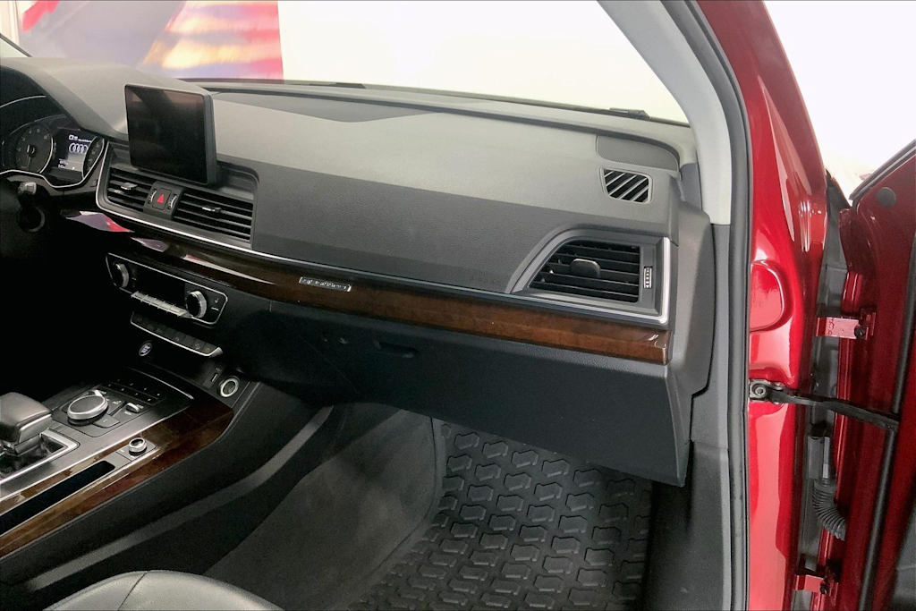 Thumbnail: 2020 Audi Q5 - 14