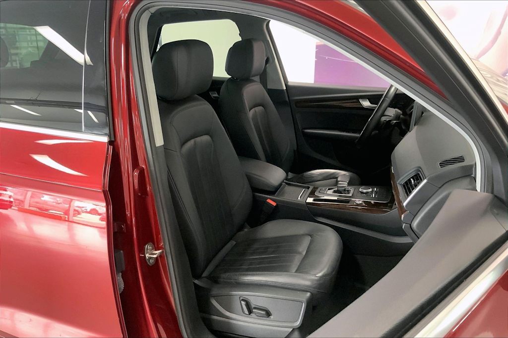 Thumbnail: 2020 Audi Q5 - 11