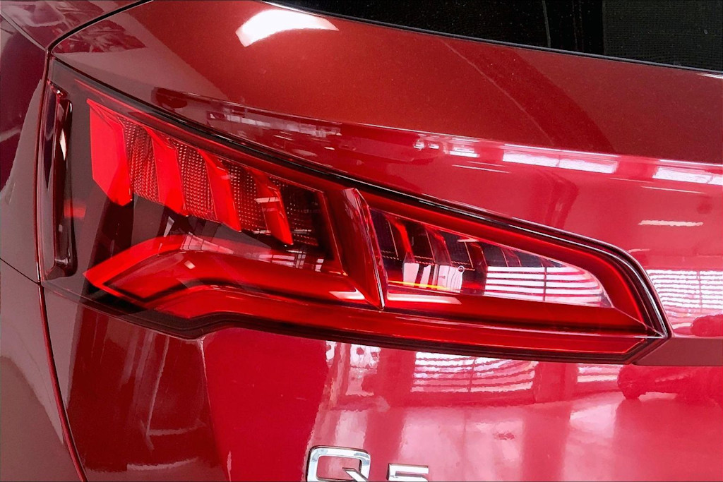 Thumbnail: 2020 Audi Q5 - 30