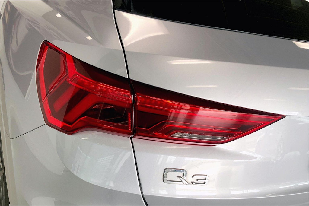 Thumbnail: 2023 Audi Q3 - 29