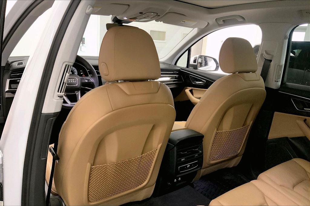 Thumbnail: 2022 Audi Q7 - 12