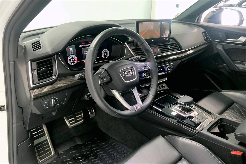 Thumbnail: 2023 Audi SQ5 - 2