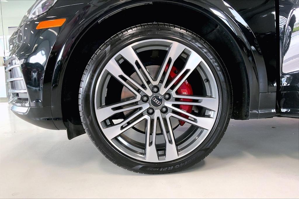 Thumbnail: 2020 Audi SQ5 - 7