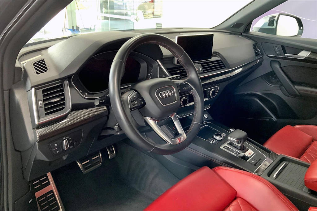 Thumbnail: 2020 Audi SQ5 - 2