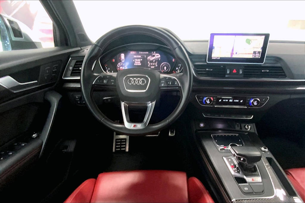 Thumbnail: 2020 Audi SQ5 - 13