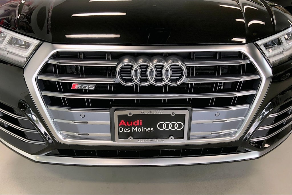Thumbnail: 2020 Audi SQ5 - 33