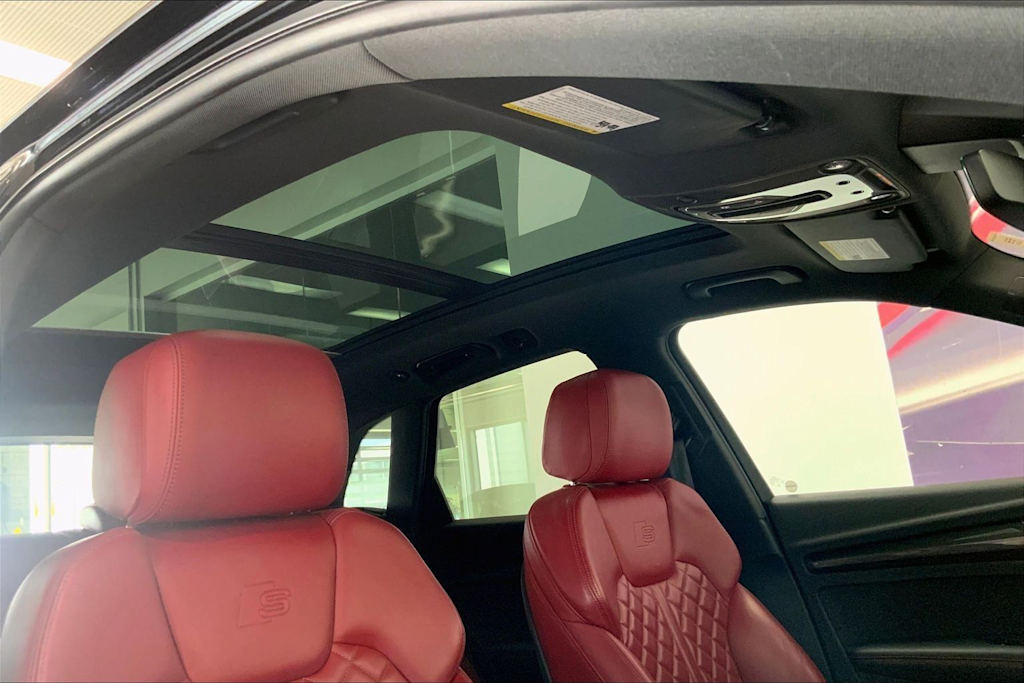 Thumbnail: 2020 Audi SQ5 - 30