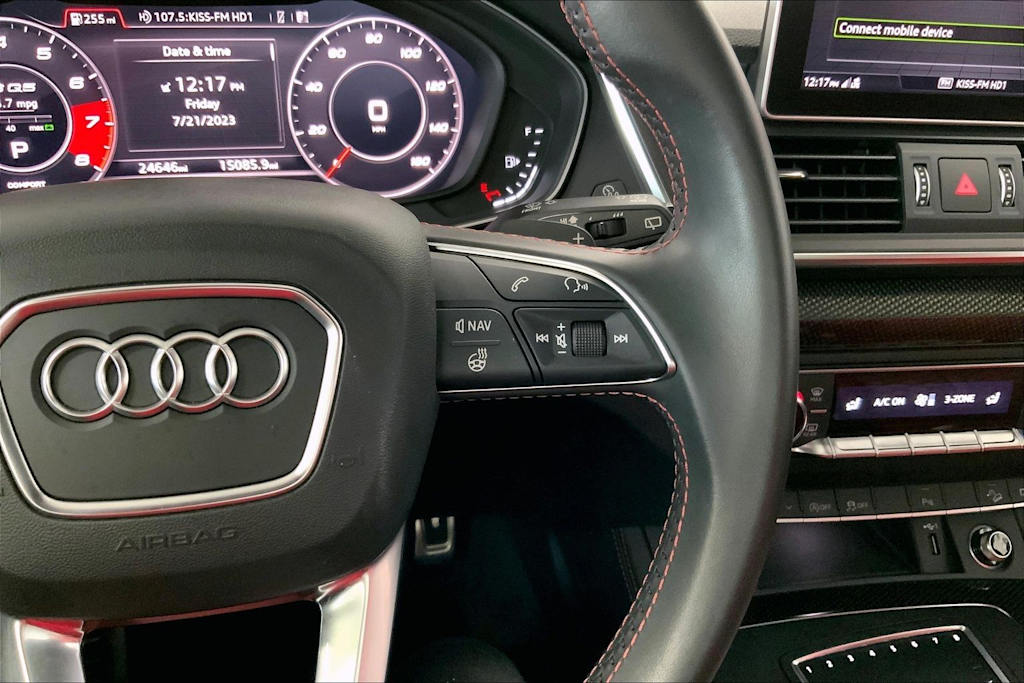 Thumbnail: 2020 Audi SQ5 - 25
