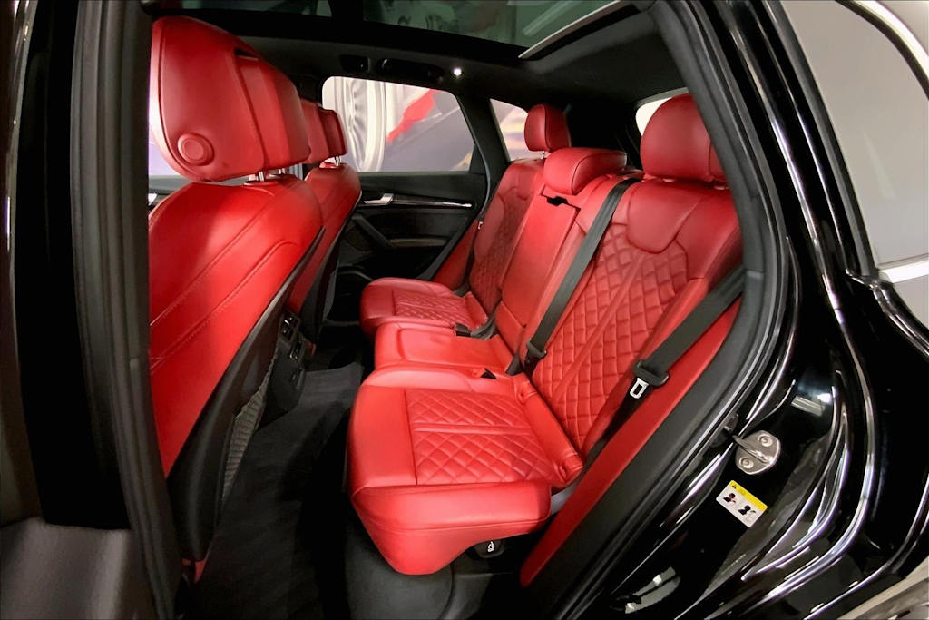 Thumbnail: 2020 Audi SQ5 - 29