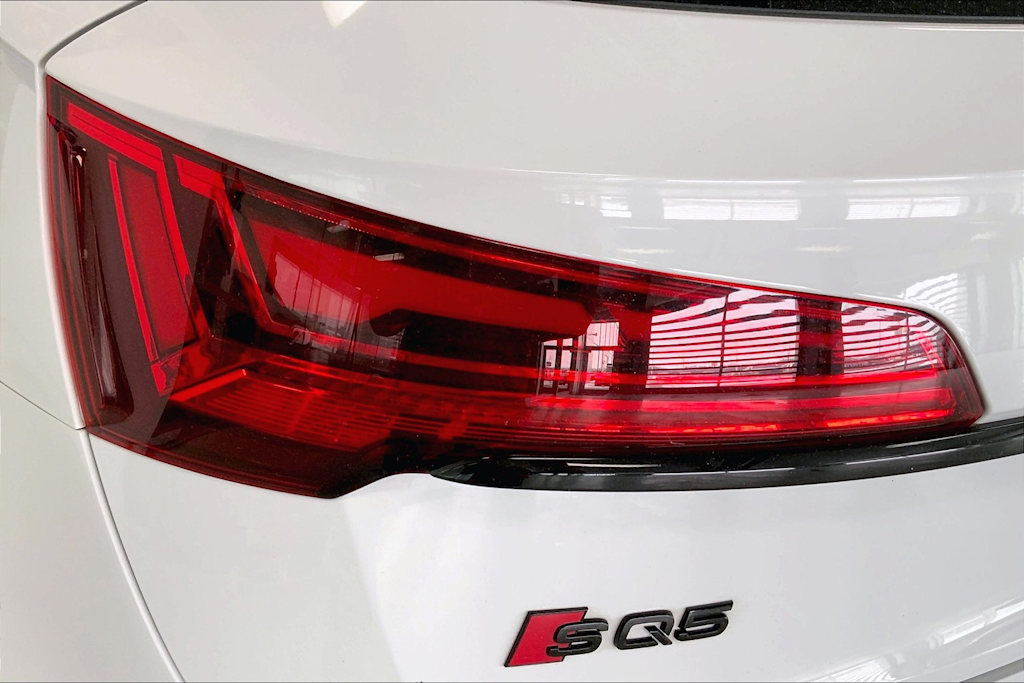 2022 Audi SQ5 Premium Plus 32