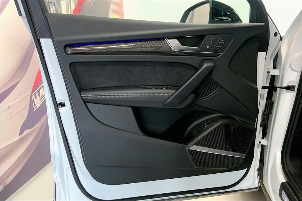 Thumbnail: 2025 Audi SQ5 - 28