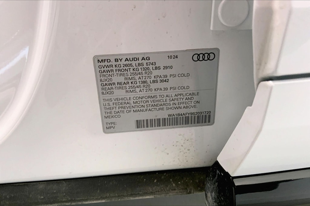 Thumbnail: 2025 Audi SQ5 - 20