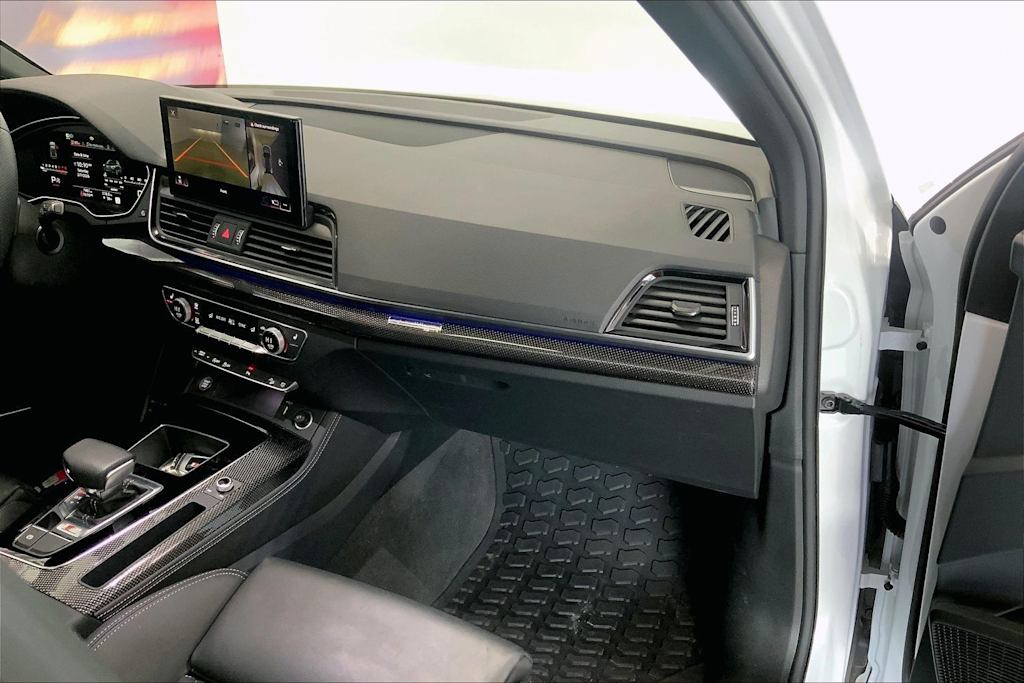 Thumbnail: 2025 Audi SQ5 - 15