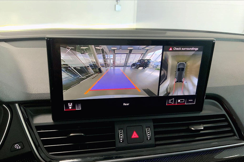 Thumbnail: 2025 Audi SQ5 - 27