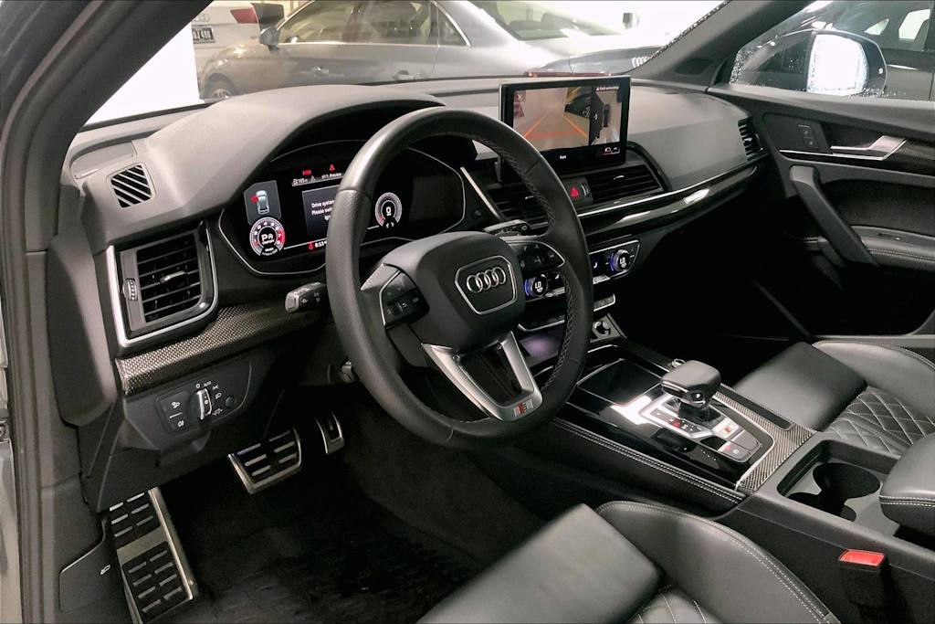 Thumbnail: 2023 Audi SQ5 - 2