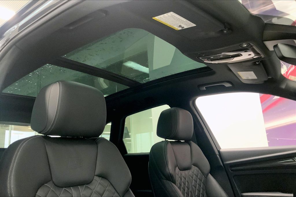 Thumbnail: 2023 Audi SQ5 - 28