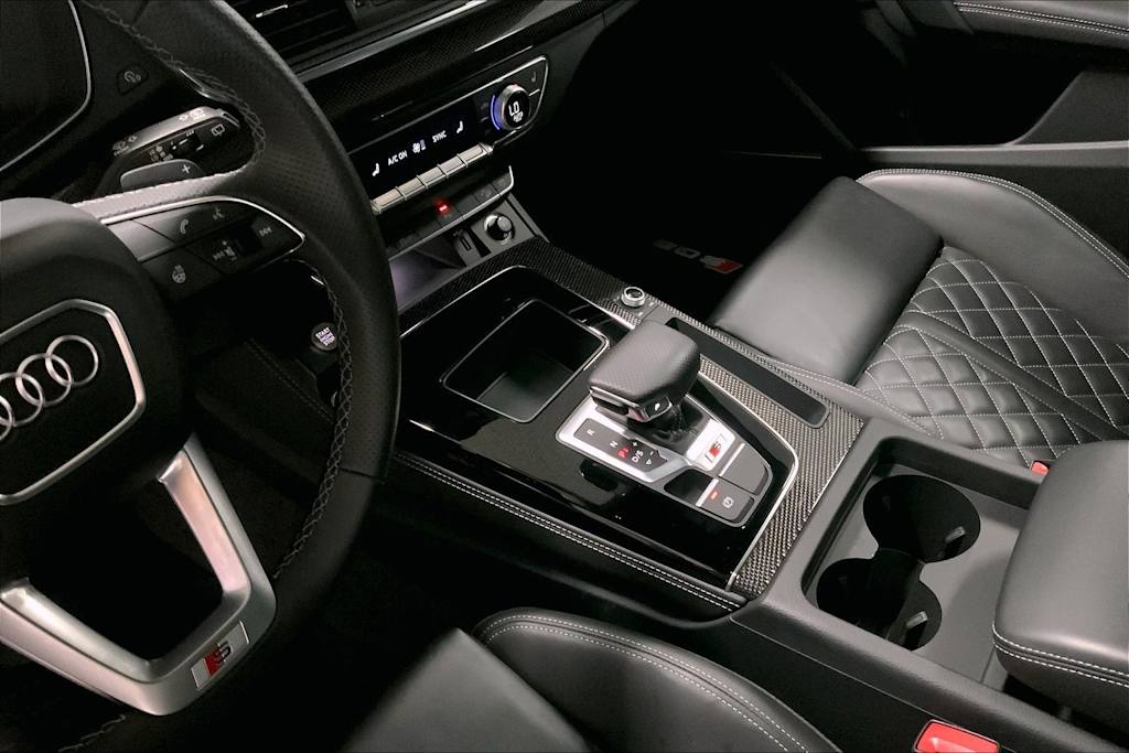 Thumbnail: 2023 Audi SQ5 - 16