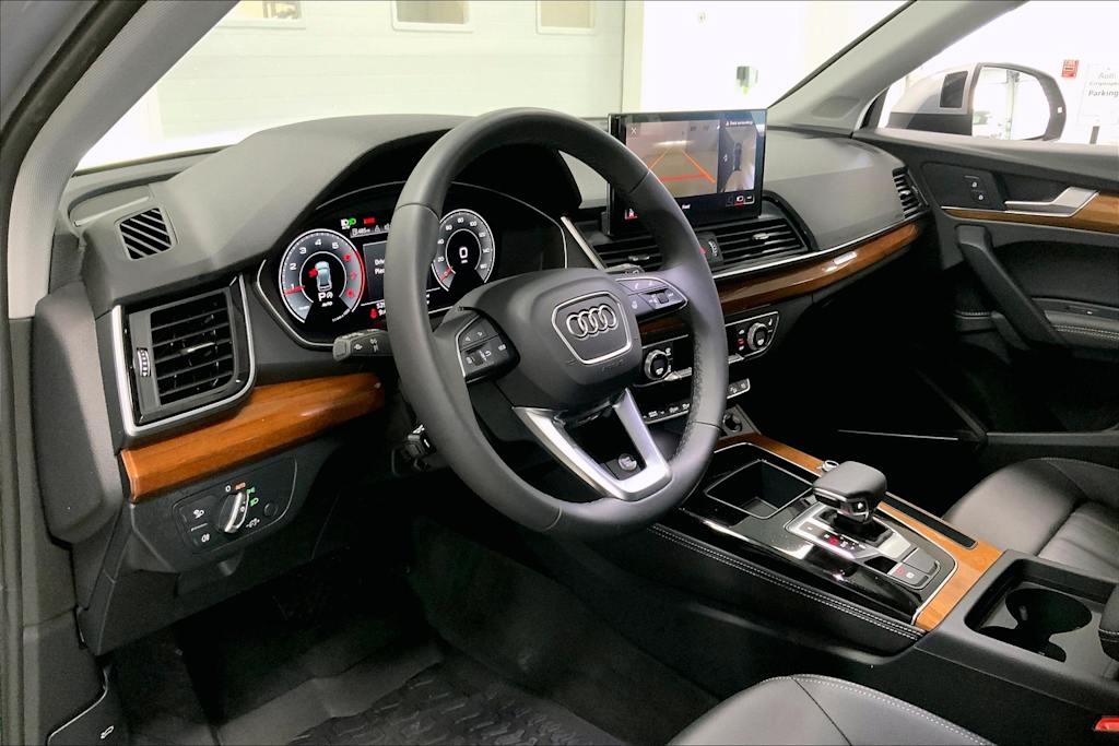 2024 Audi Q5 Premium Plus 2