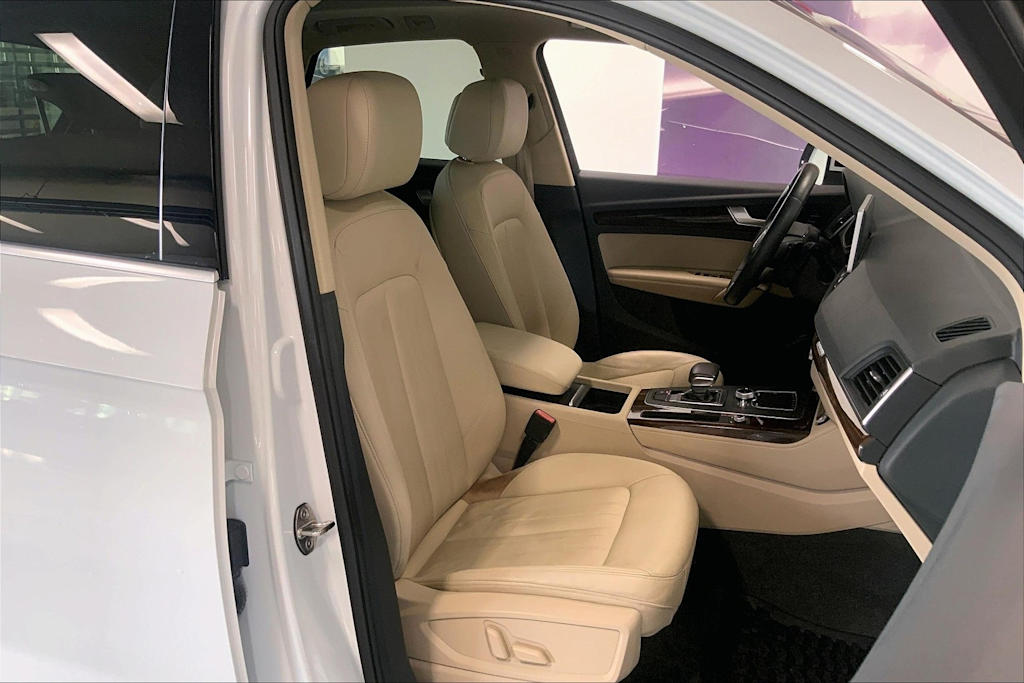 Thumbnail: 2020 Audi Q5 - 11