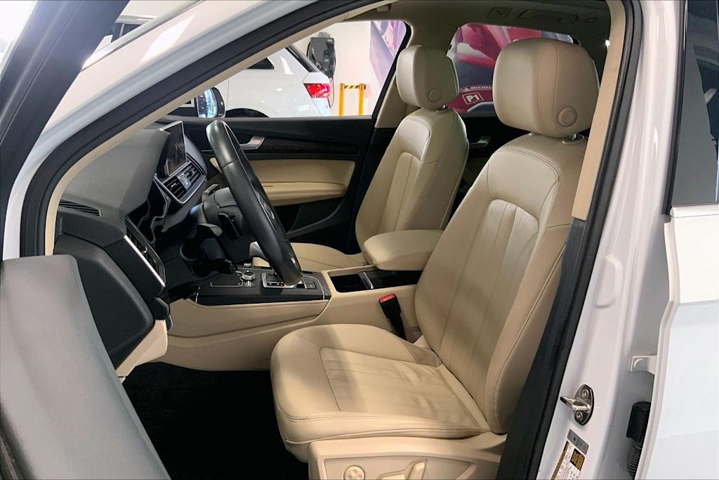 Thumbnail: 2020 Audi Q5 - 10