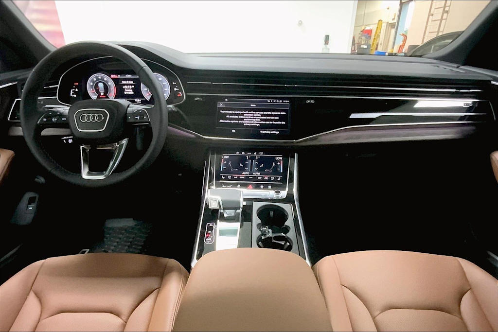 Thumbnail: 2026 Audi Q8 - 9