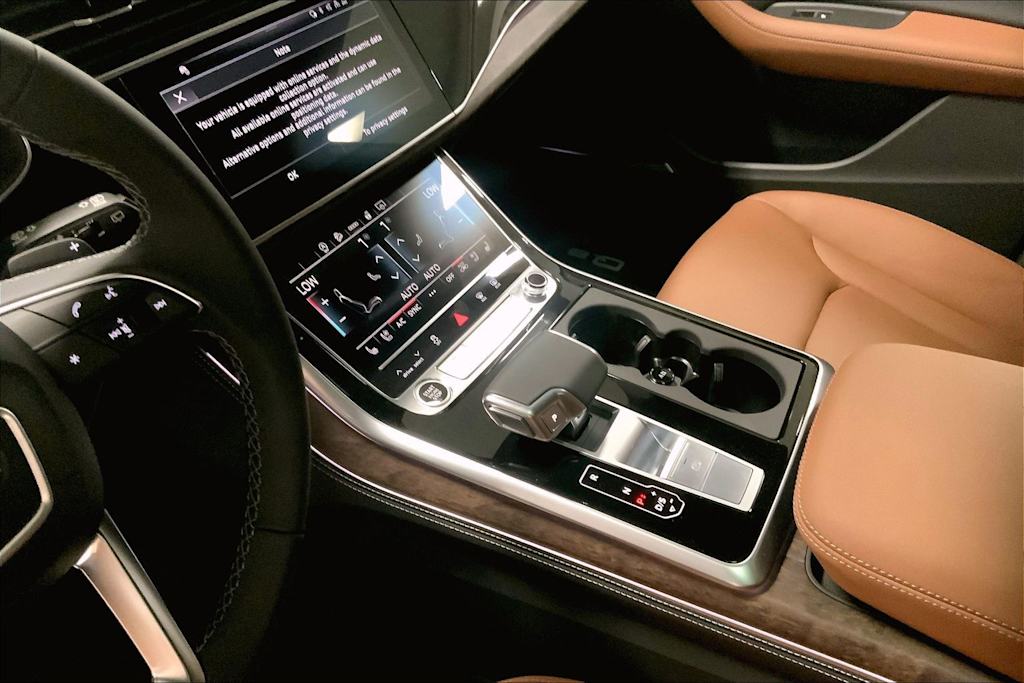 Thumbnail: 2026 Audi Q8 - 15