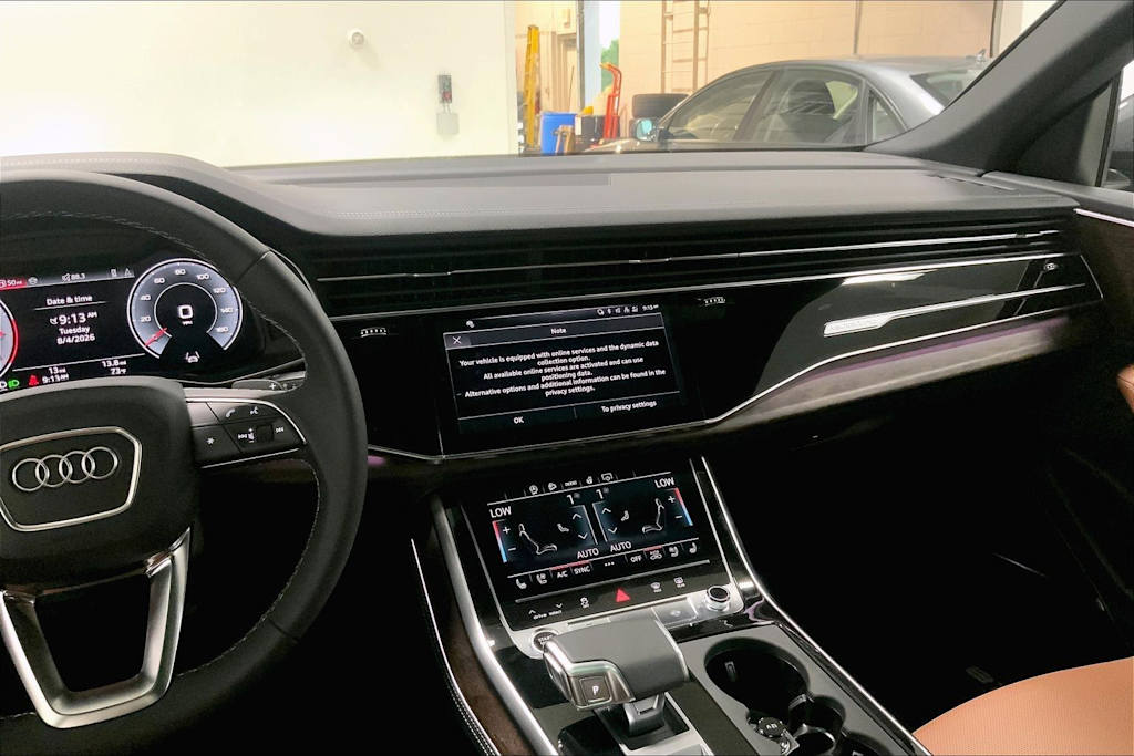 Thumbnail: 2026 Audi Q8 - 14