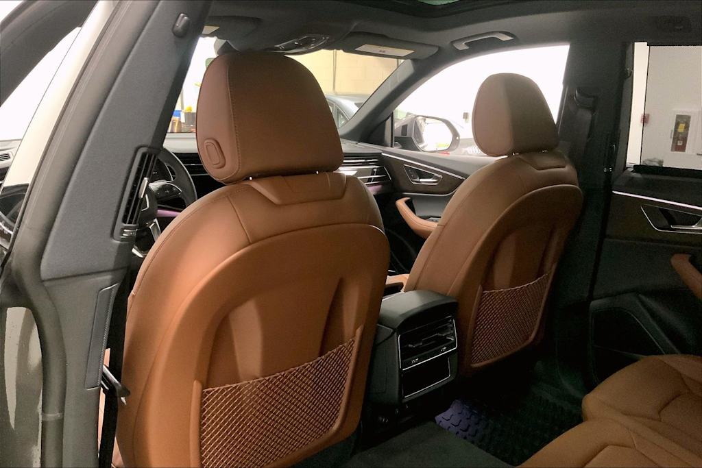 Thumbnail: 2026 Audi Q8 - 12