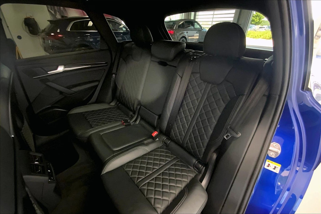 Thumbnail: 2023 Audi SQ5 - 27