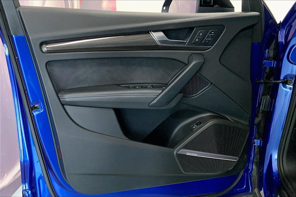 Thumbnail: 2023 Audi SQ5 - 25