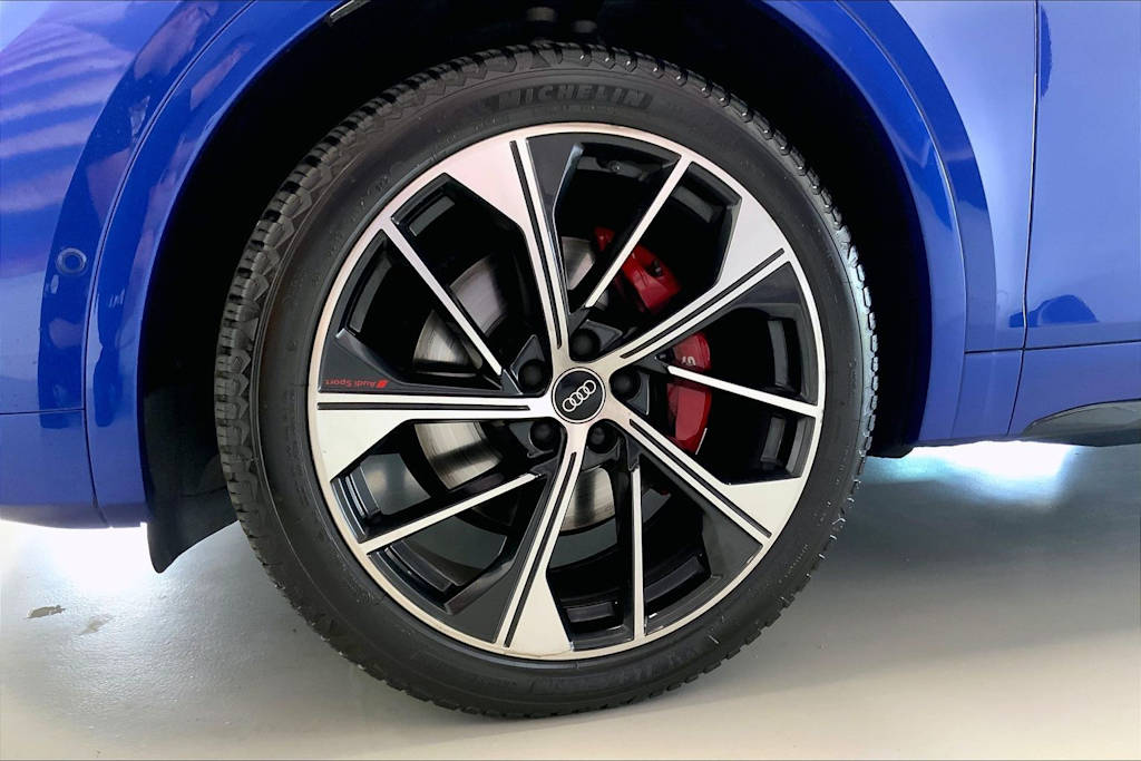Thumbnail: 2023 Audi SQ5 - 8