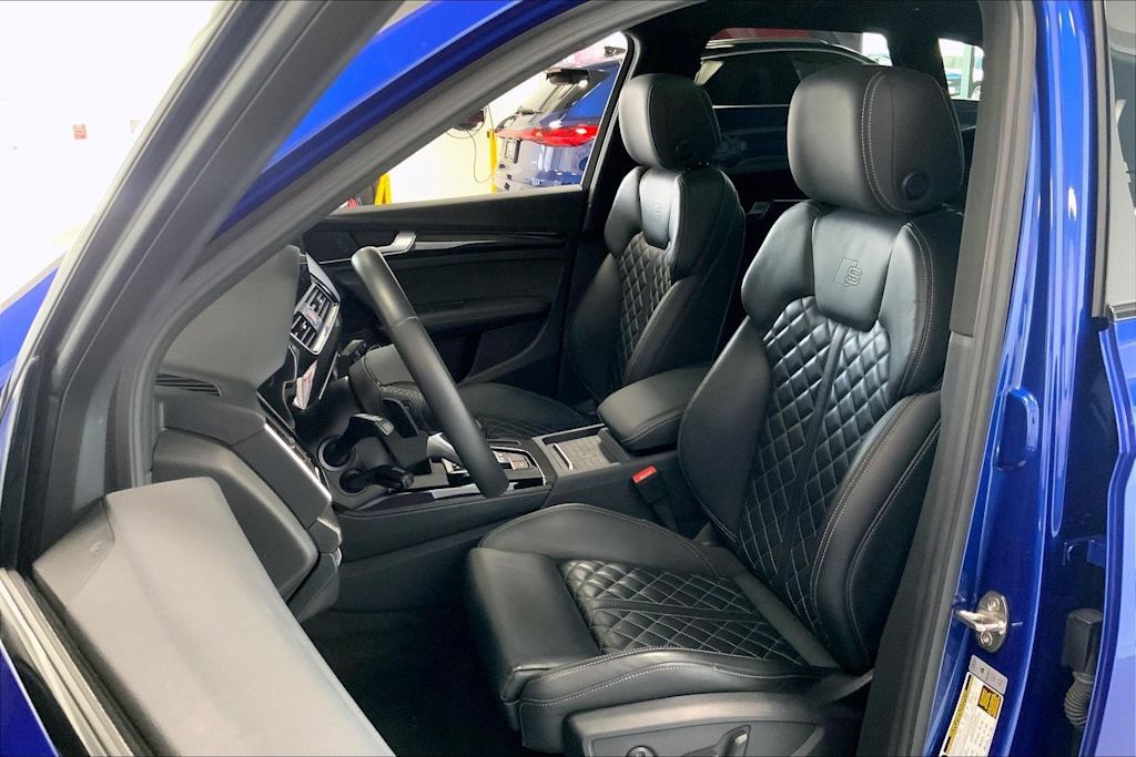 Thumbnail: 2023 Audi SQ5 - 10
