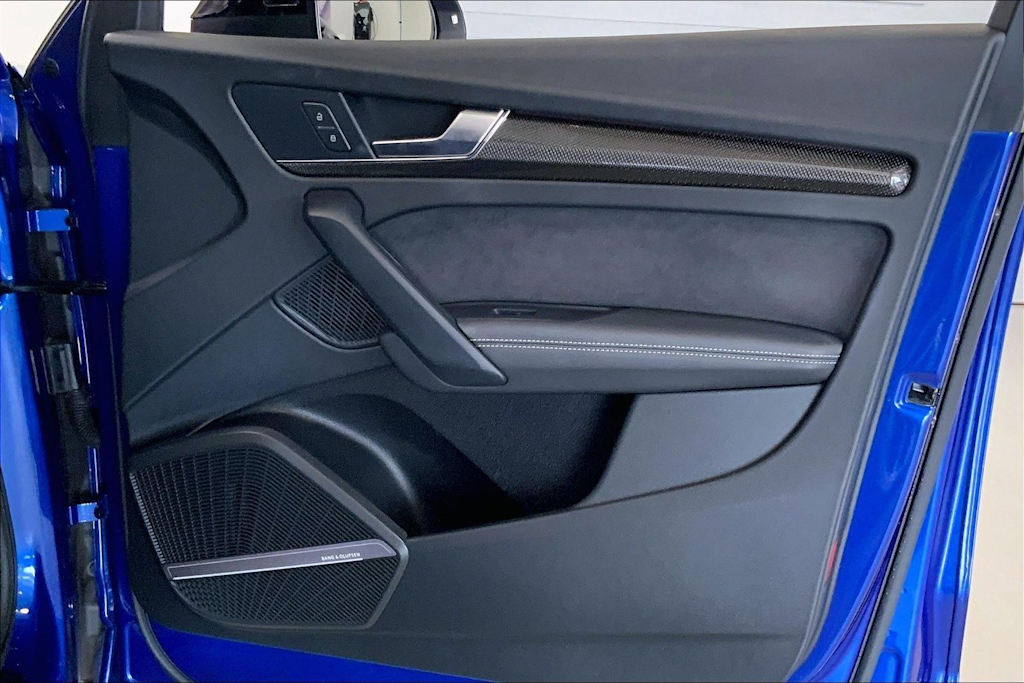 Thumbnail: 2023 Audi SQ5 - 26