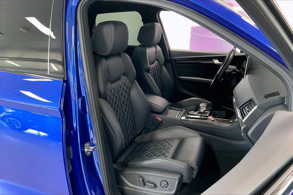 Thumbnail: 2023 Audi SQ5 - 11