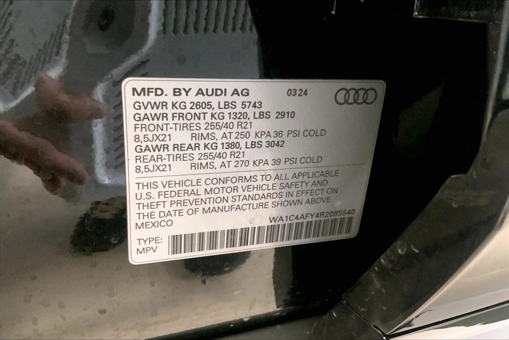 Thumbnail: 2024 Audi SQ5 - 18