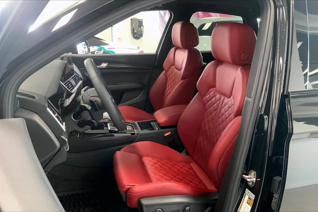 Thumbnail: 2024 Audi SQ5 - 9