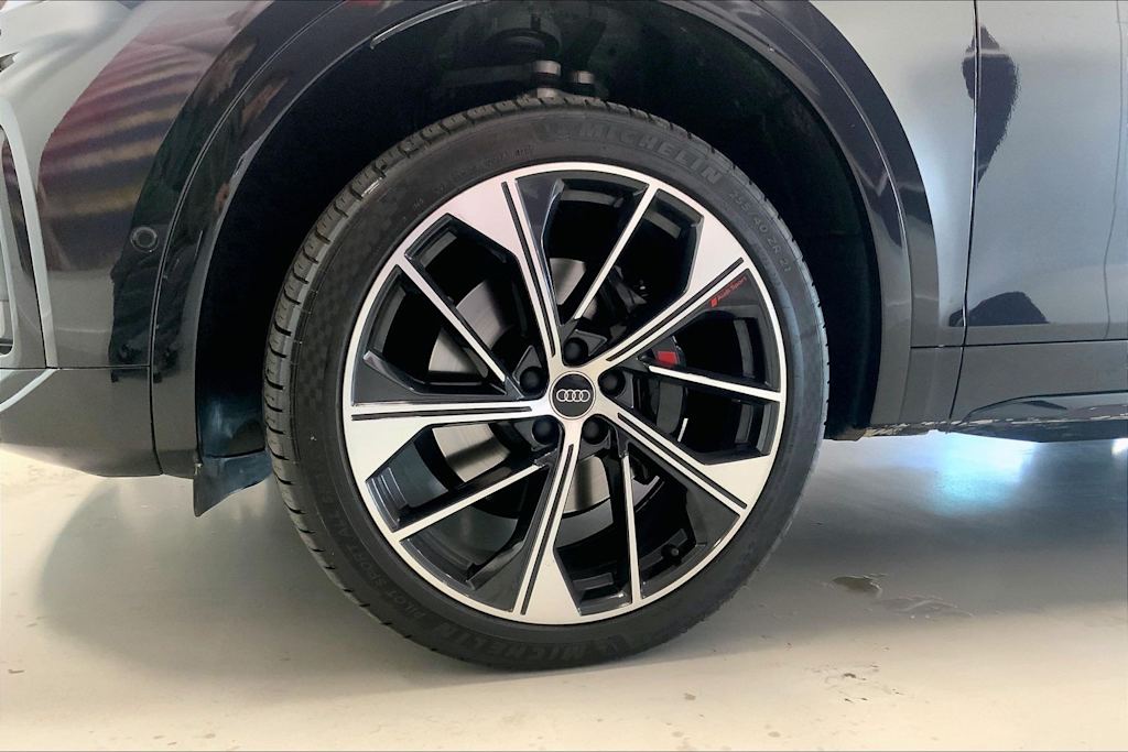 Thumbnail: 2024 Audi SQ5 - 7