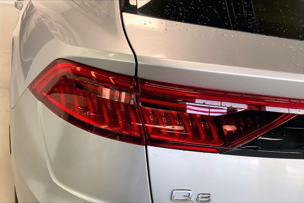 Thumbnail: 2019 Audi Q8 - 28