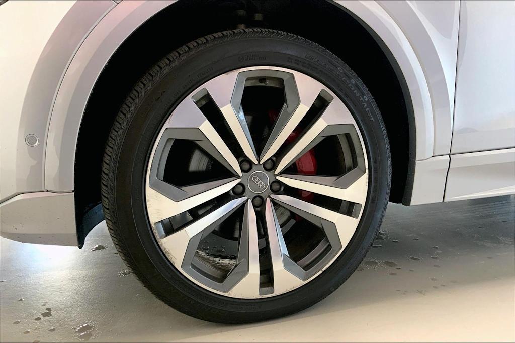 Thumbnail: 2019 Audi Q8 - 8