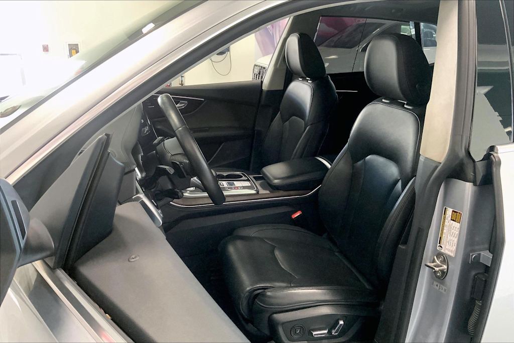 Thumbnail: 2019 Audi Q8 - 10