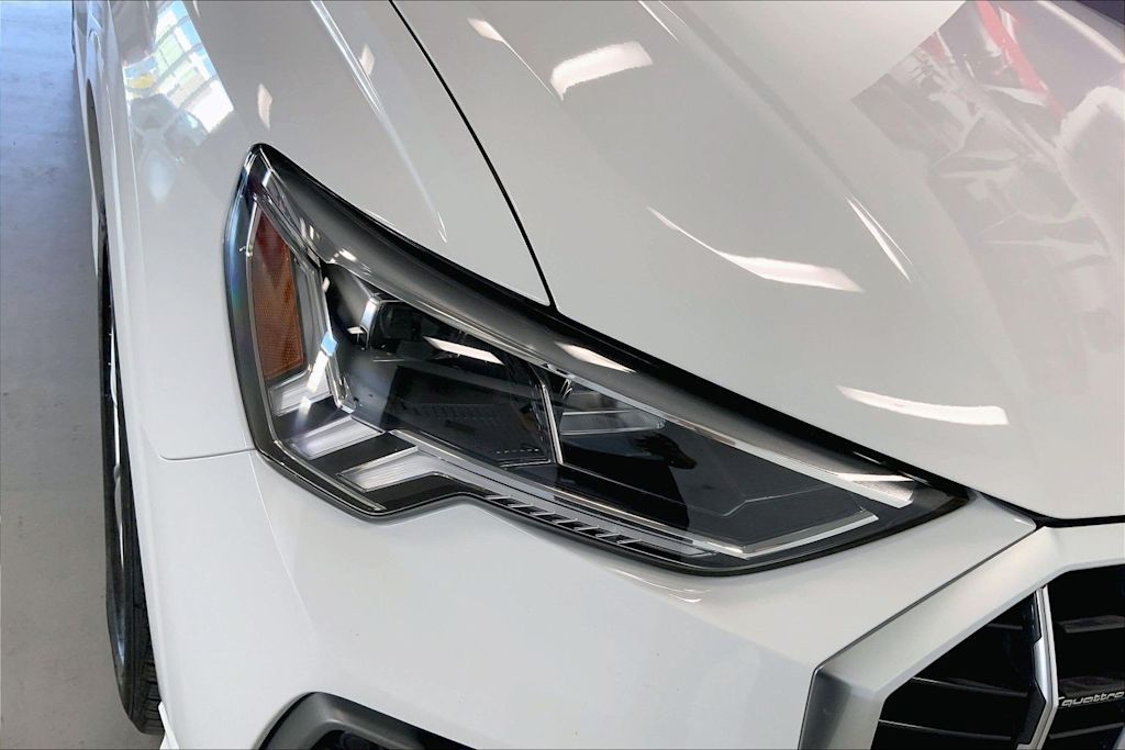 Thumbnail: 2023 Audi Q3 - 28