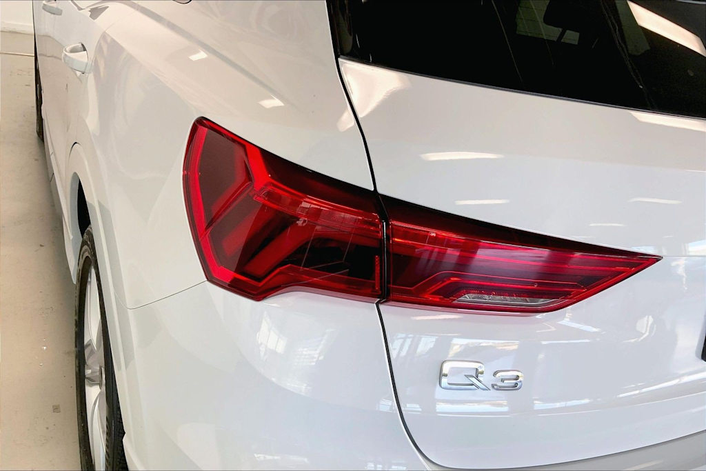 Thumbnail: 2023 Audi Q3 - 29
