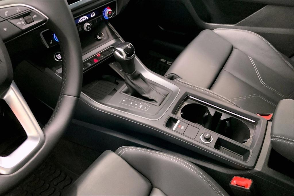 Thumbnail: 2025 Audi Q3 - 16