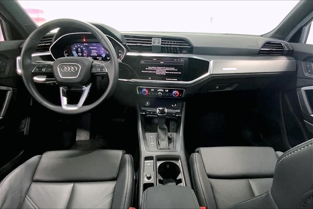 Thumbnail: 2025 Audi Q3 - 9