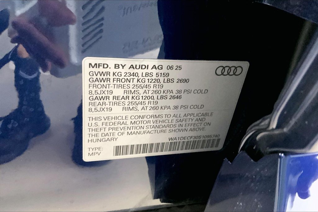 Thumbnail: 2025 Audi Q3 - 20