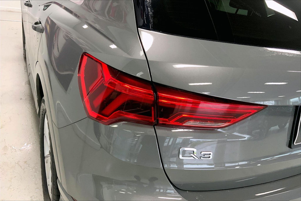 Thumbnail: 2024 Audi Q3 - 29