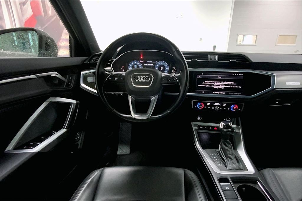 Thumbnail: 2024 Audi Q3 - 12