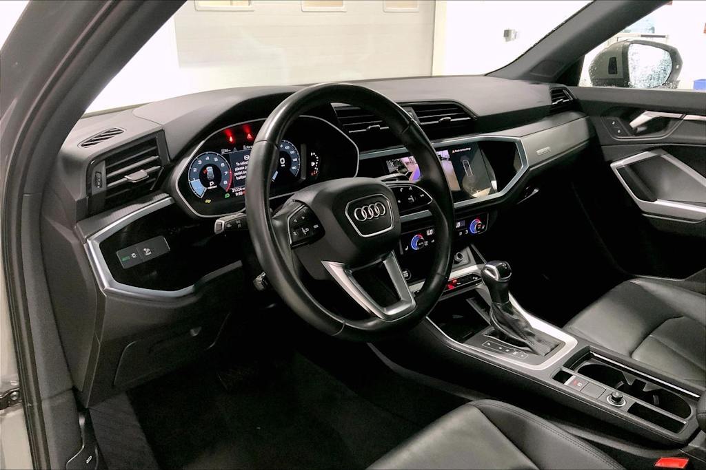 Thumbnail: 2024 Audi Q3 - 2