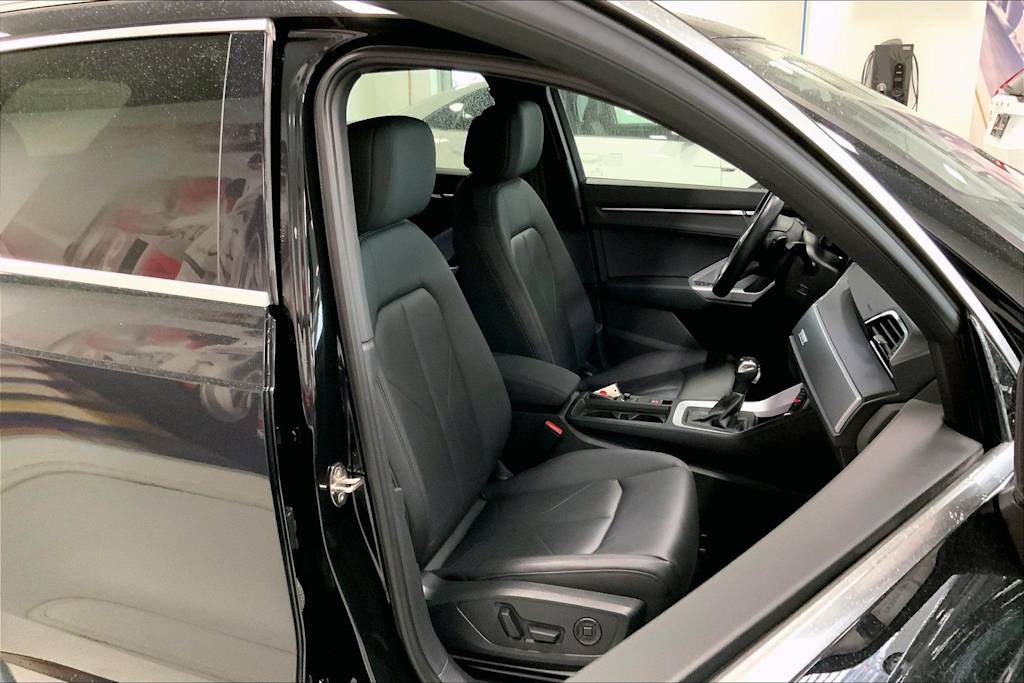 Thumbnail: 2022 Audi Q3 - 12