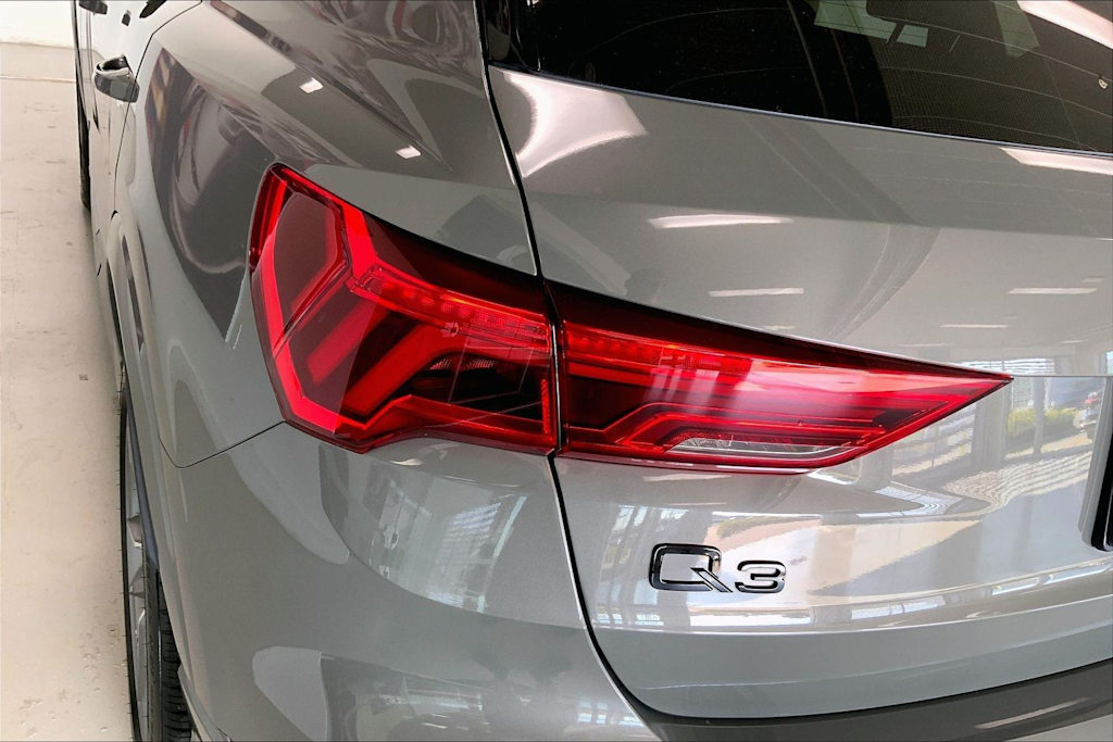 Thumbnail: 2025 Audi Q3 - 29